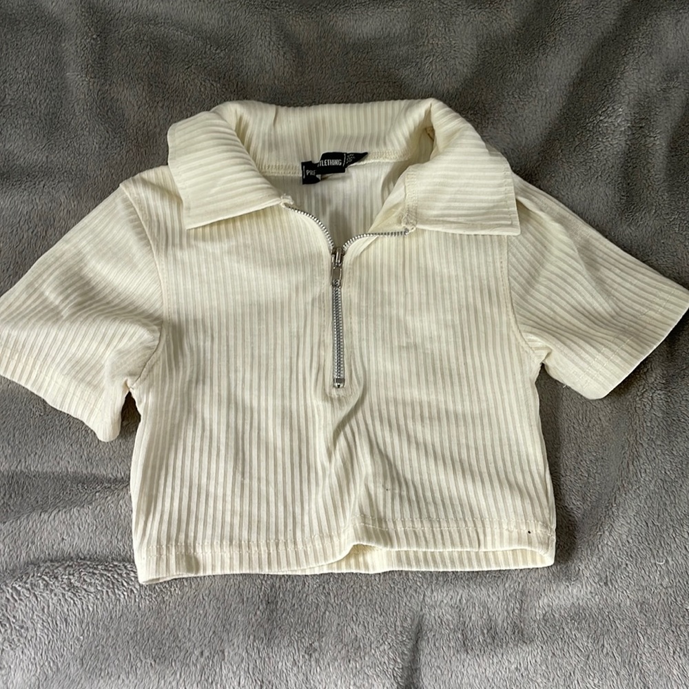 Pretty Little Thing Collared Zip Crop